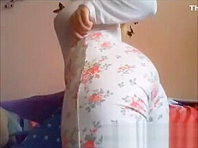 teen 18+ in pyjama masturbating