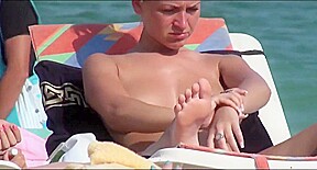 the hottest beach babes